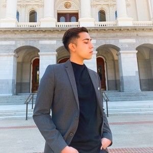 Meet your Posher, Dominick